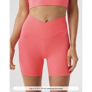 OFFLINE By Aerie Crossover 5"‎ Pink Athletic Gym Sporty Pink Biker Shorts Size M